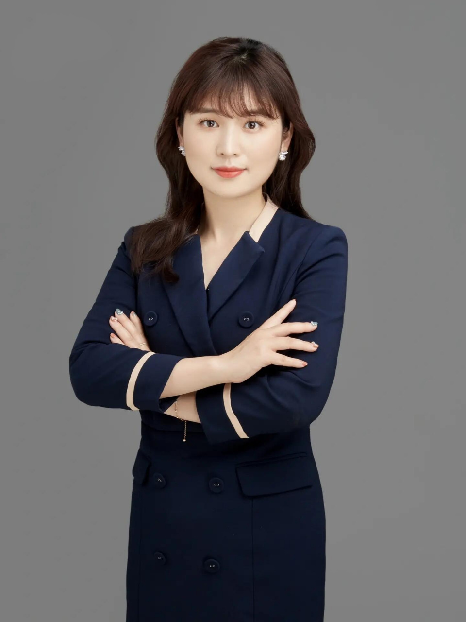 地產(chǎn)經(jīng)紀人形象照|高質(zhì)感的個人形象照 地產(chǎn)經(jīng)紀人 都離不開