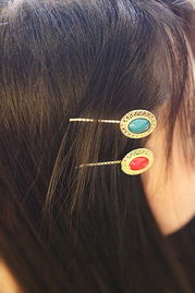 波西米亞風情點睛之筆 韓版小巧圓形寶石發(fā)夾熱銷探秘